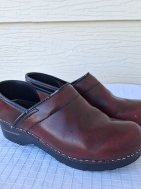 Dansko Shoes Womens 7-7.5 EU 38 Professional Clogs Cordovan Leather